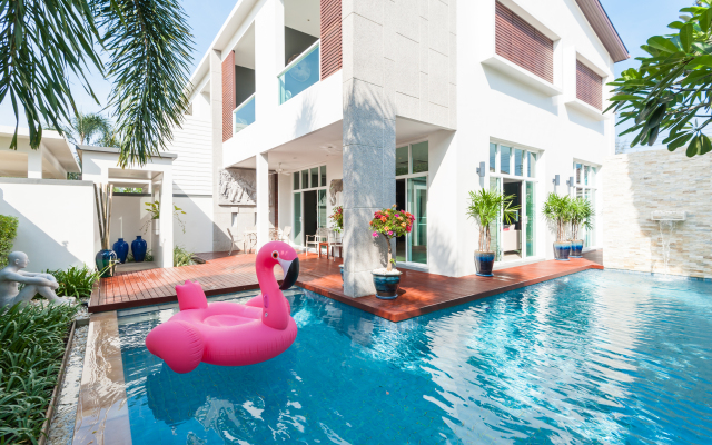 Luxurious Private pool villa near beach Villa