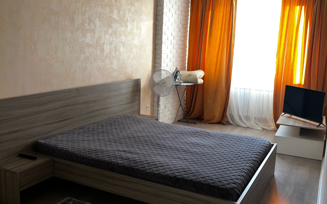 Квартира Двухкомнатная на Ферина 39