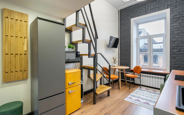 Komfortnaya Studiya S Dizaynerskim Remontom Flat