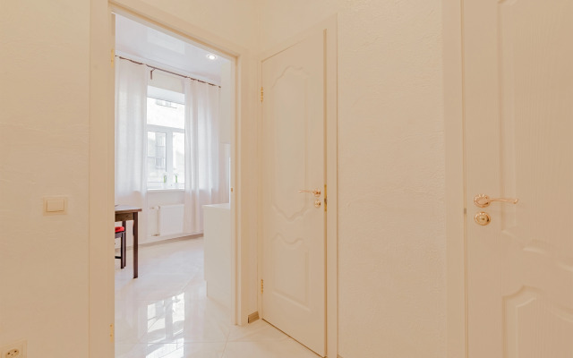 Квартира у Казанского Собора с Камином