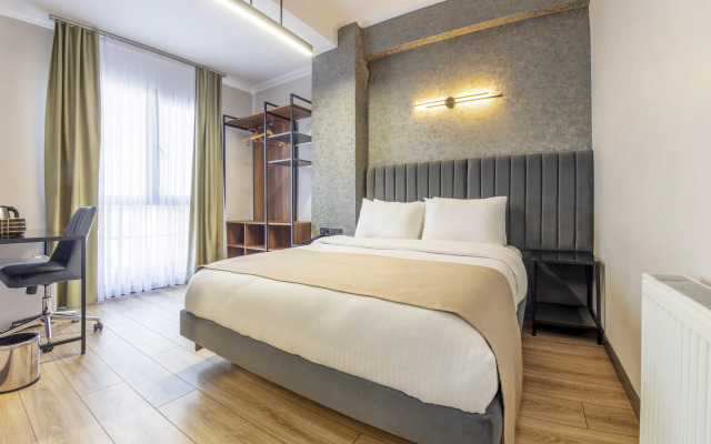 Lenora Airport Hotel