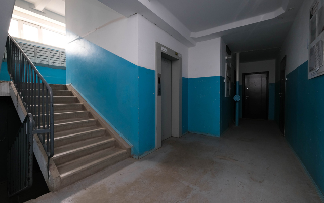 Квартира рядом с Мнтк им. Федорова и Ск Заря