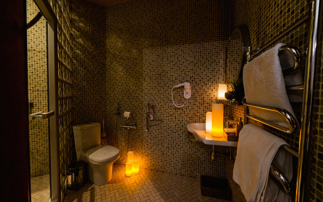 Holiday-In Guest house
