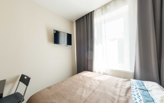 Apartamenty Zit' Horoso v 10 minutah peskom ot AEROPORTA