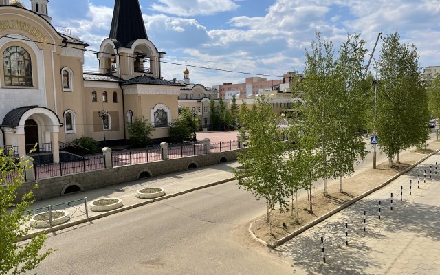 Mirnydom U Hrama Apartments