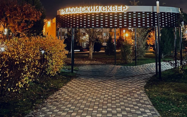 Квартира с панорамными окнами с видом на озеро