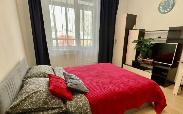 Krasivaya Studiya S Balkonom Flat