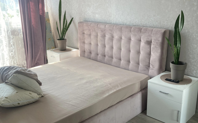 Uyutnaya Na Beregu Morya Flat