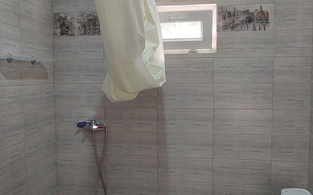 Dom pod kluch u morya Arnou Private House