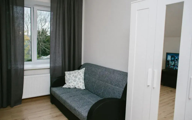 Dvukhkomnatnaya S Vidom Na Lavru Flat