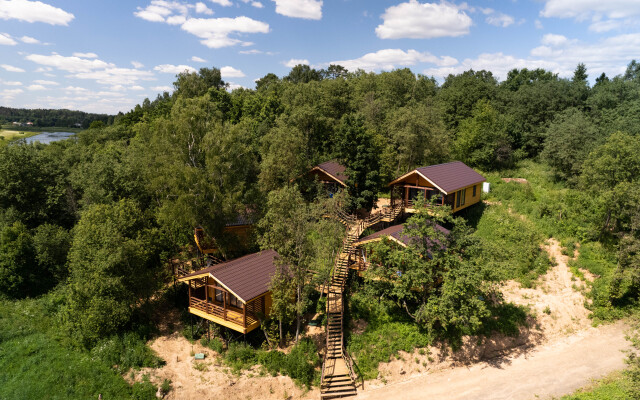 Veselye Gusi Glamping
