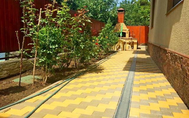 Апартаменты 380 Мичурина 7