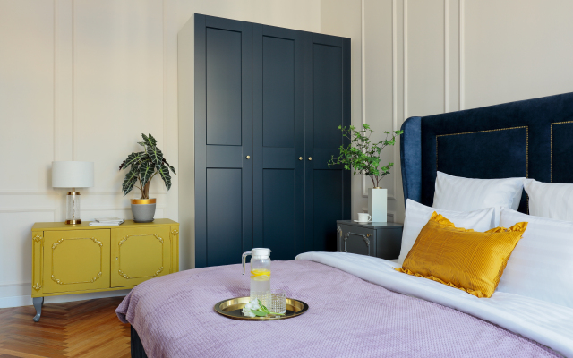 Апартаменты Minin Apartments с видом на Александринский Театр 130 кв.м.