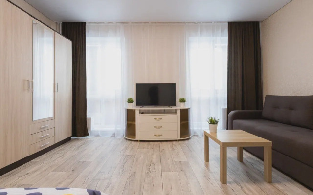 Na Ulitse Parkhomenko 156b Flat