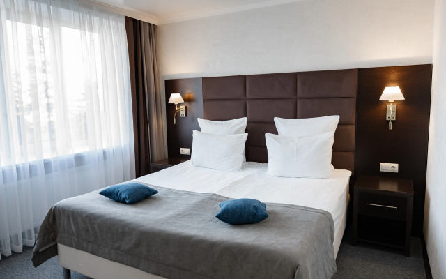 Ariya Hotel