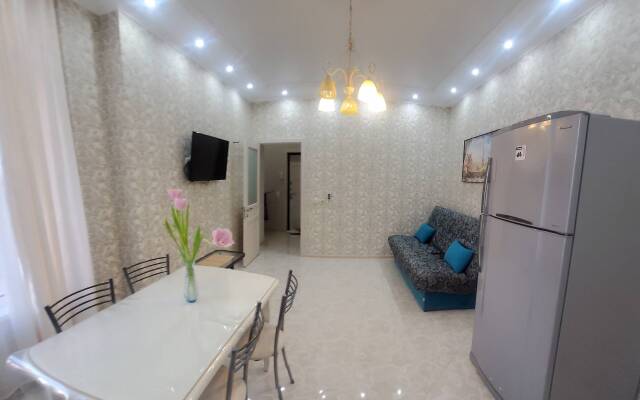 Квартира 2-х комнатная, рядом с отелем Алеан