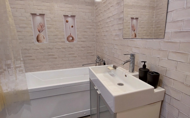 V Tsentre Na Aksakova 81 Flat