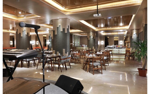 Отель Harper Perintis Makassar