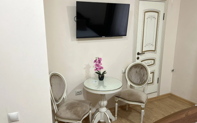 Отель Академия