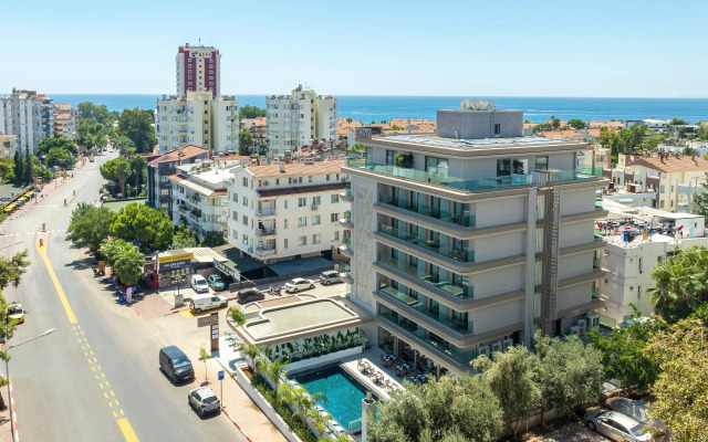 Awen Hotel Lara