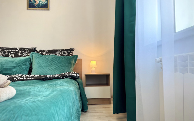 Na Ulitse Kashtanovaya Alleya 169 Flat