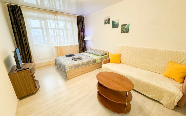 S zaseleniem 24/7 luchshiy servis posutochno 50 Flat
