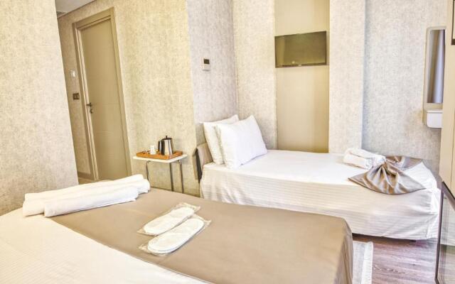 Flori̇na Hotel
