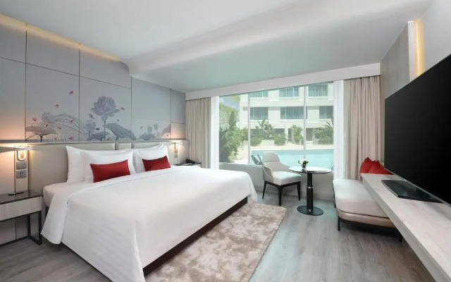 Отель Centre Point Hotel Sukhumvit 10