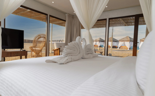 Regency Sealine Camp Camping