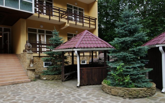 Medvezhy ugol Hotel