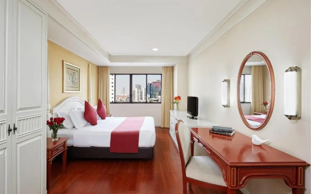 Отель Centre Point Hotel Sukhumvit 10