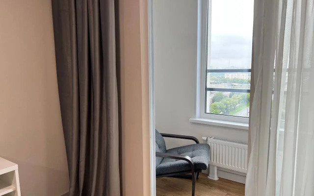 Na Tsentralnom Prospekte Goroda 17 Etazh Flat