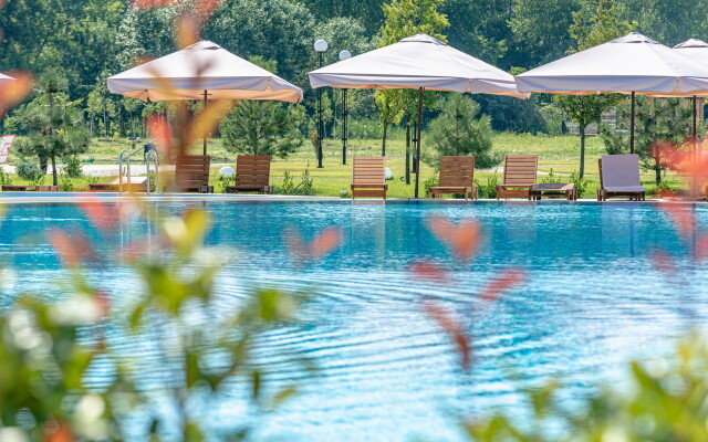 Rinn Rise Resort Hotel