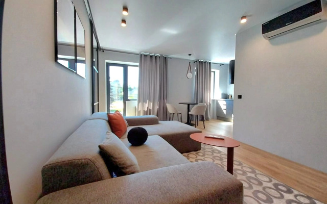 Квартира новая в центре RomanovApart