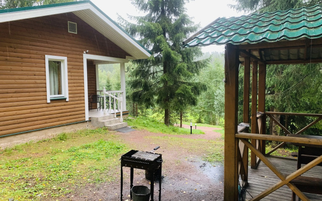 V Karelii U Reki N4 Guest house