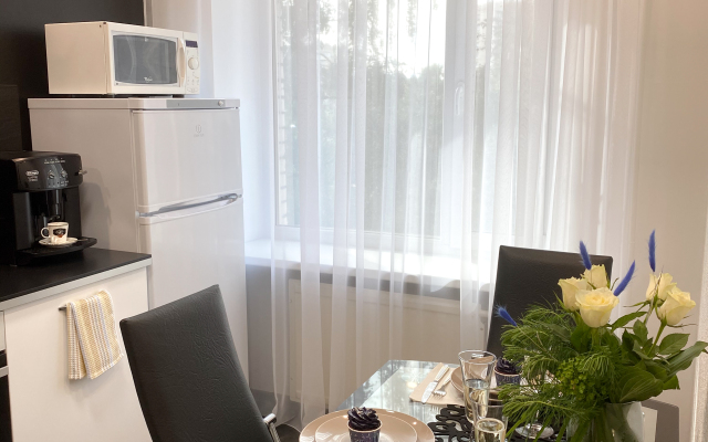White & Black Apartments