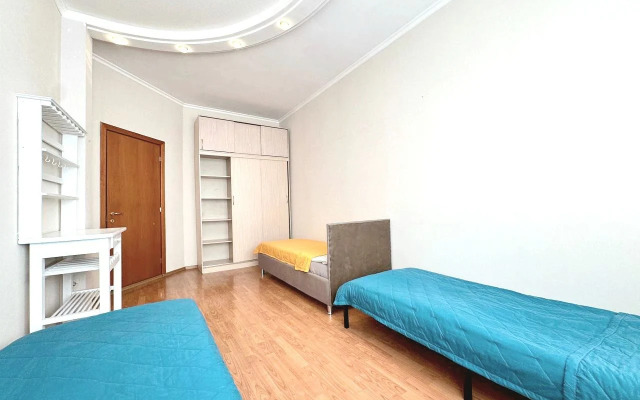 Квартира Четырехкомнатная в Центре на Островского