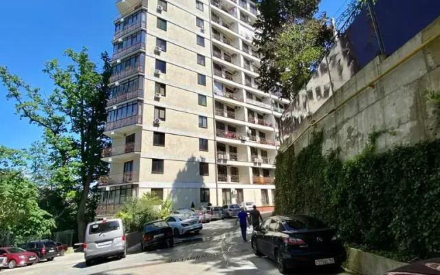 Uyutnaya Trekhkomnatnaya S Shikarnoy lodzhiey Flat