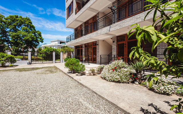 Amza Hotel