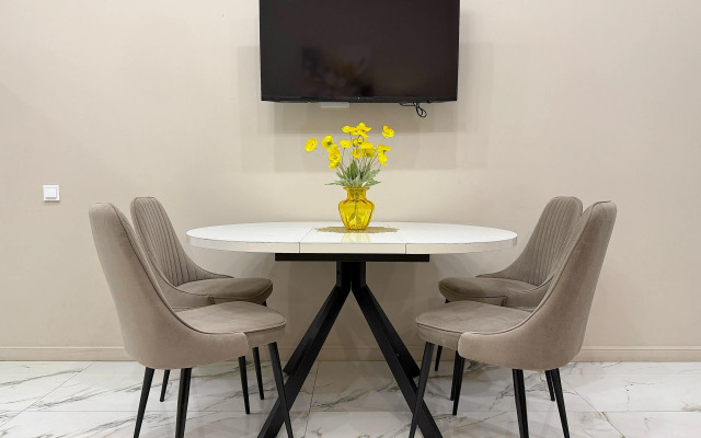 inSochi v samom centre Sochi na Navaginskoj N232 Apartments