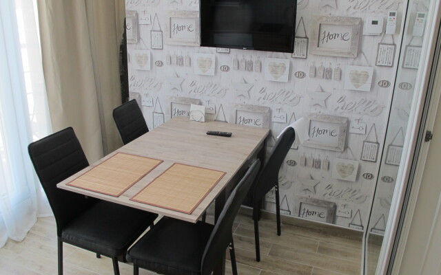 Na Bulvare Nadezhd 8/2 Apartments