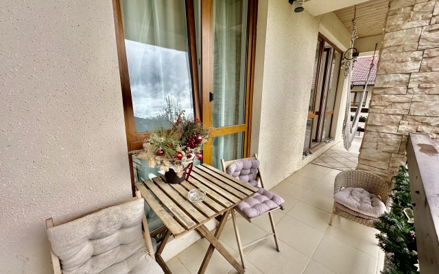 Oplot - Dvuhkomnatnye s krugovym balkonom 5 Apartments