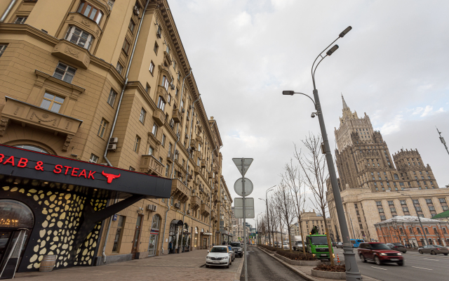 Smolenskaya-Sennaya 23/25 Apartments