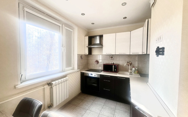 Kvartira Na Shipilovskoy 1 Minuta Peshkom (1) Apartment