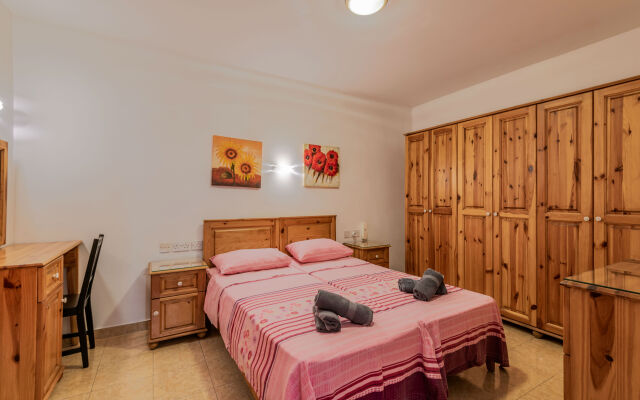 Harbour Lights Apartments by Getaways Malta