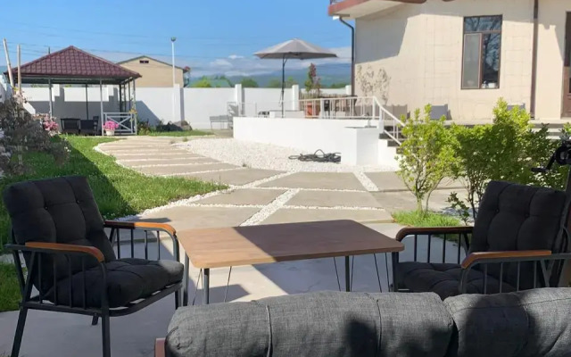 Mayak pod klyuch Villa