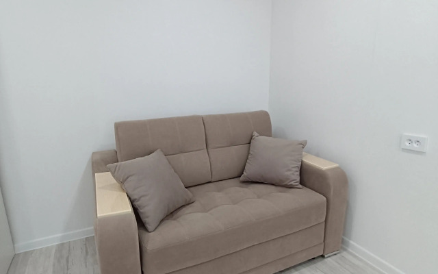 Ryadom S Mikrokhirurgiey Glaza Flat