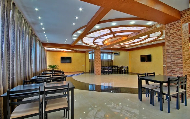 Alina Hotel