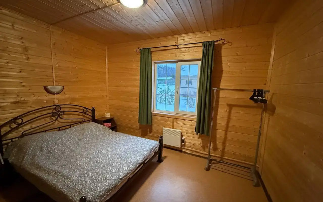 Na Beregu Ozera Plescheevo 57a Private house