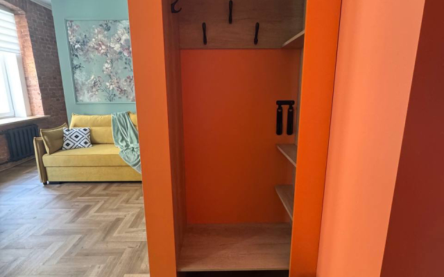 Studiya S Dizaynerskim Remontom Flat